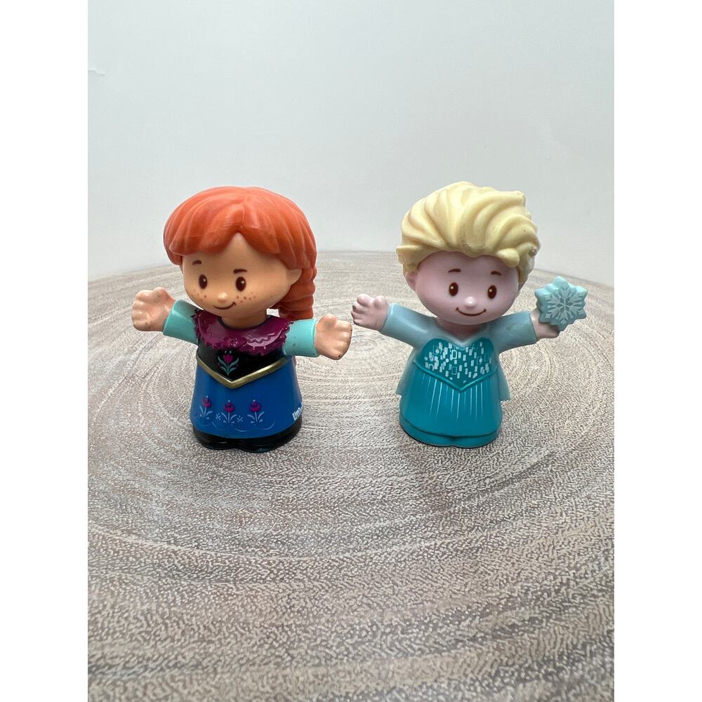 Fisher-Price Little People Disney Frozen Kristoff, Anna and Elsa 2019 - Picture 2 of 10